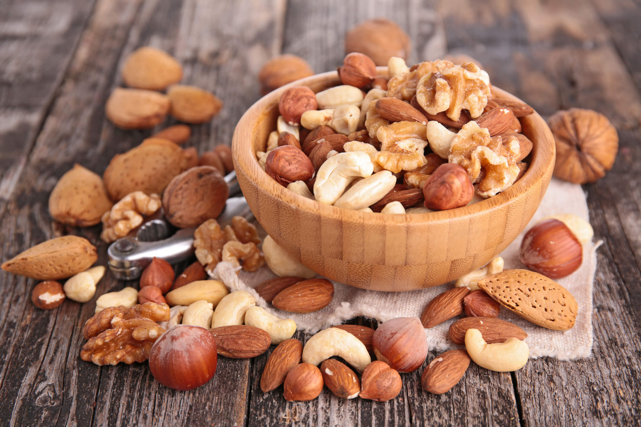 Prevent cancer by eating nuts