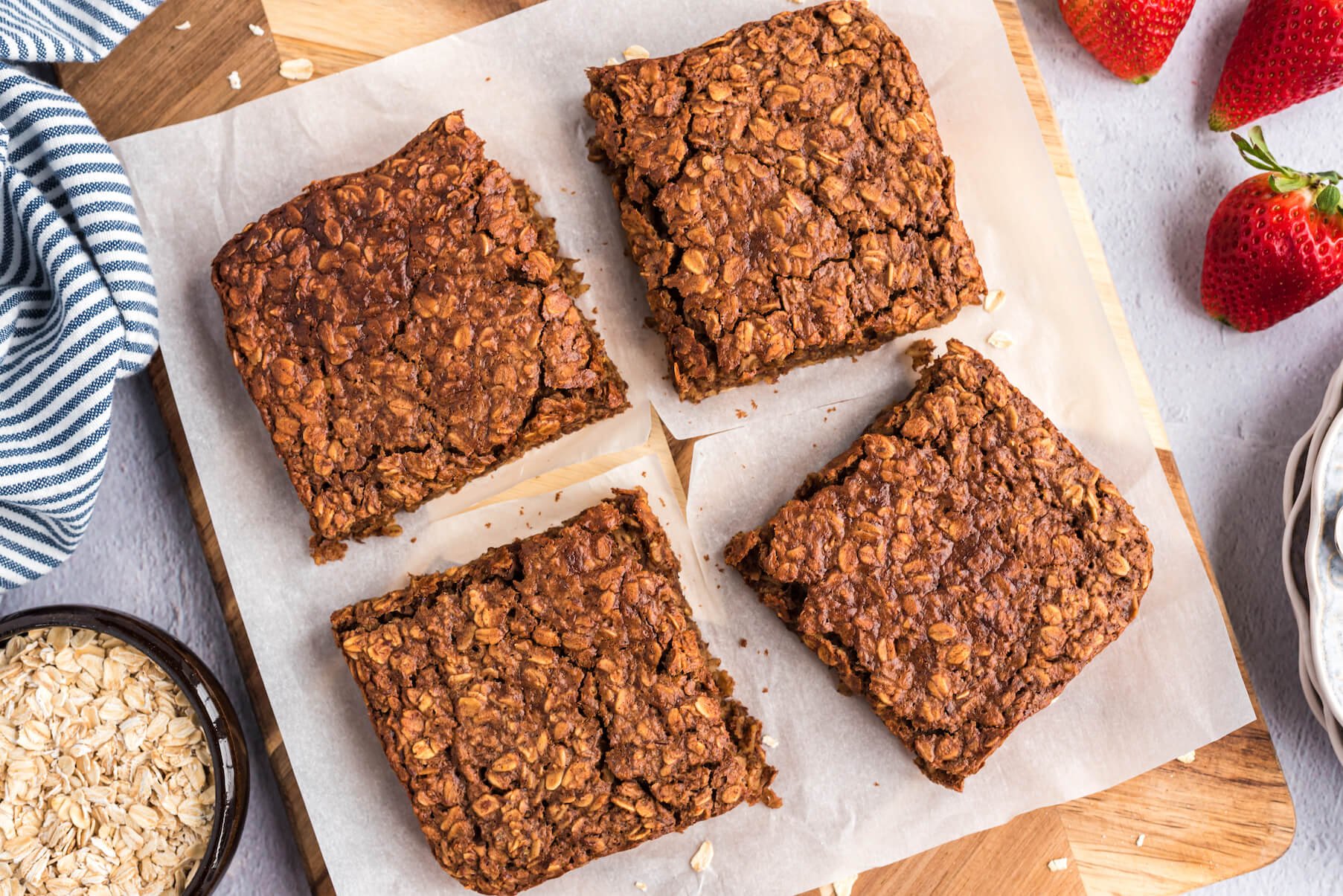 Cinnamon Roll Baked Oatmeal