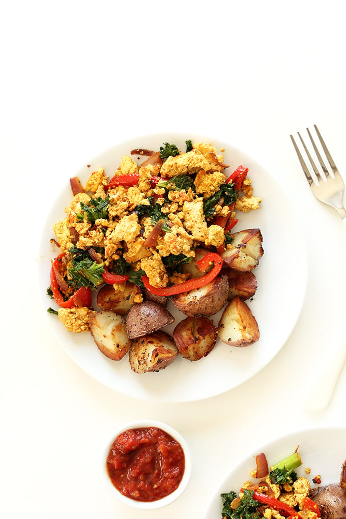 Healthy breakfast tofu scramble 