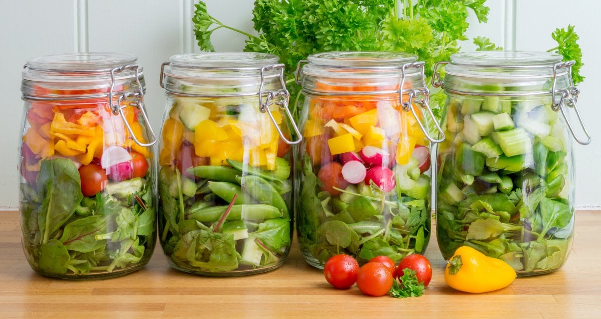 4th of July ideas: Salads in mason jars