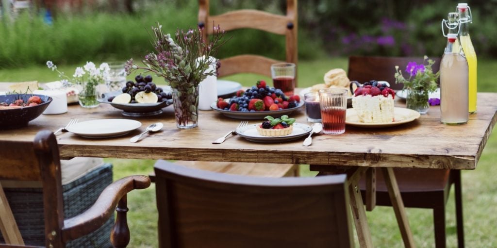 Outdoor table spread