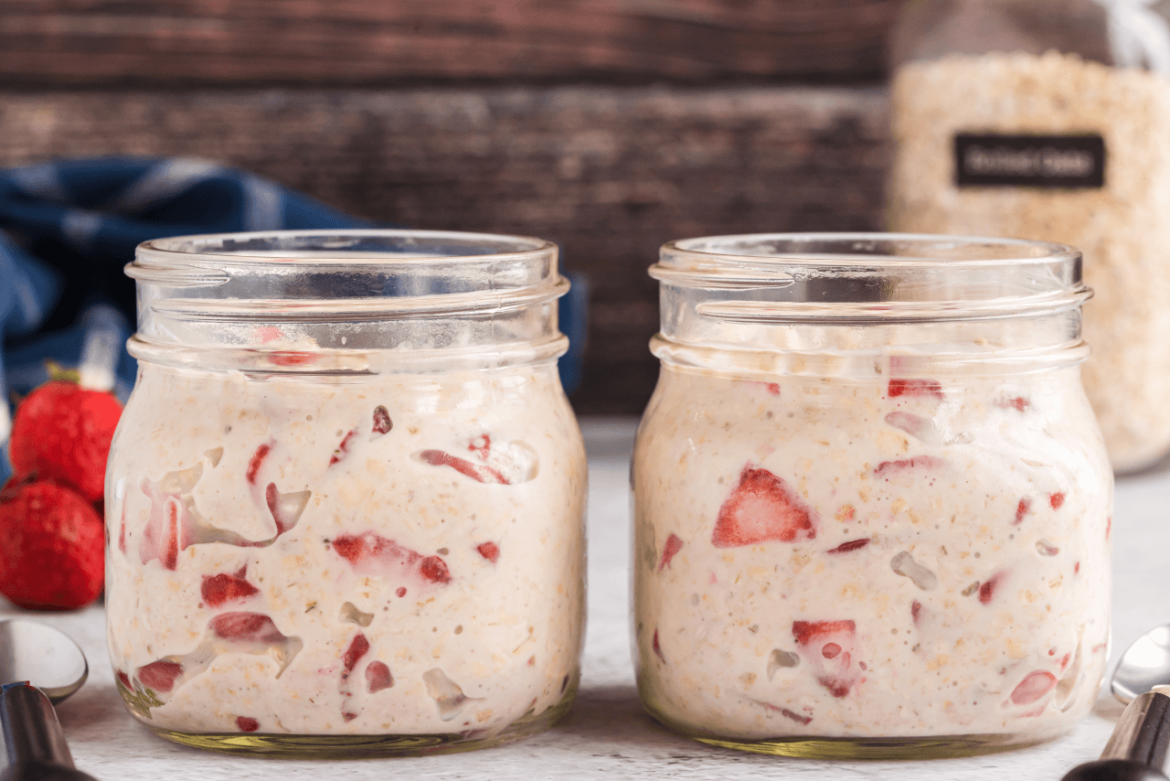 Strawberry Shortcake Overnight Oats