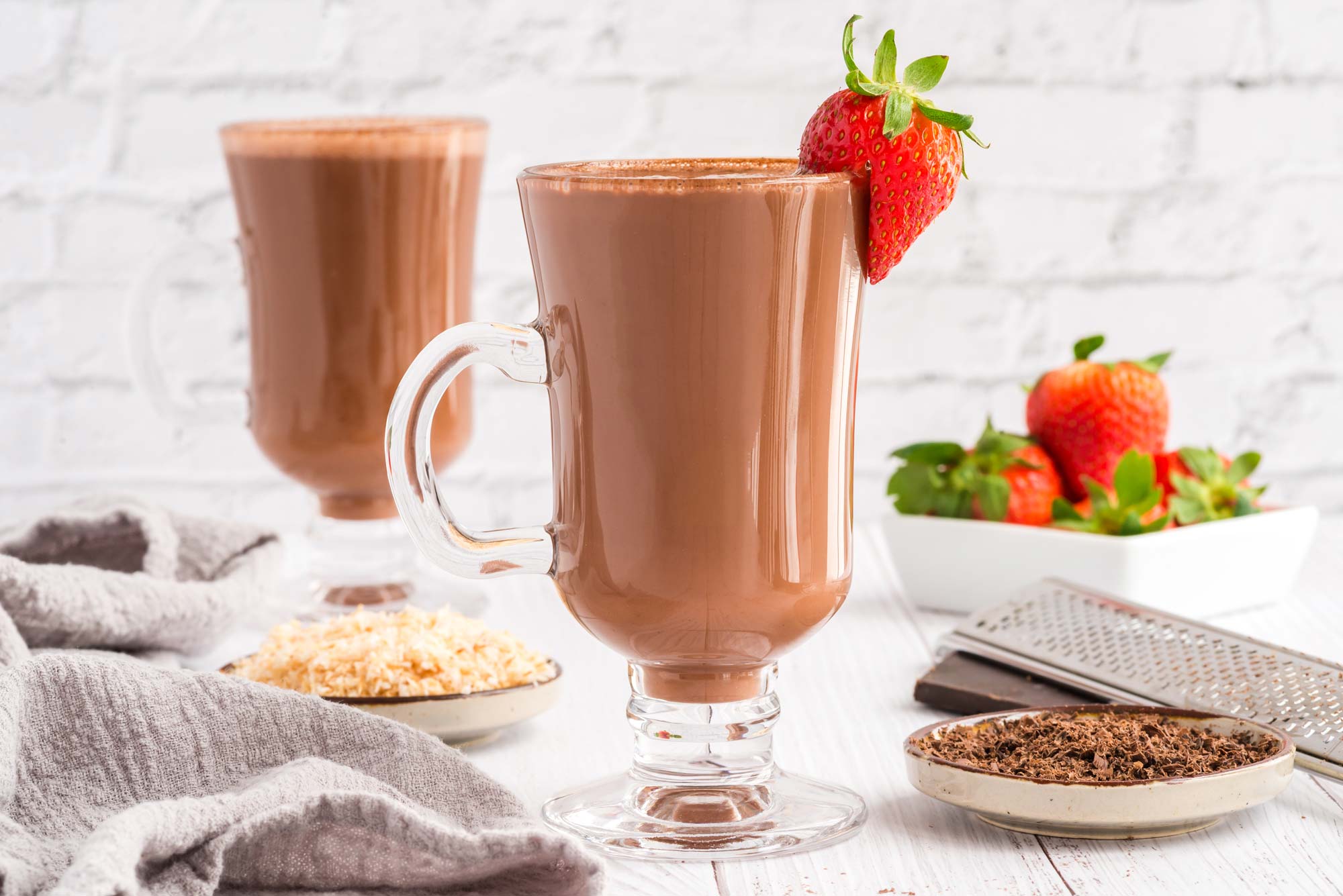 hot cocoa in glasses