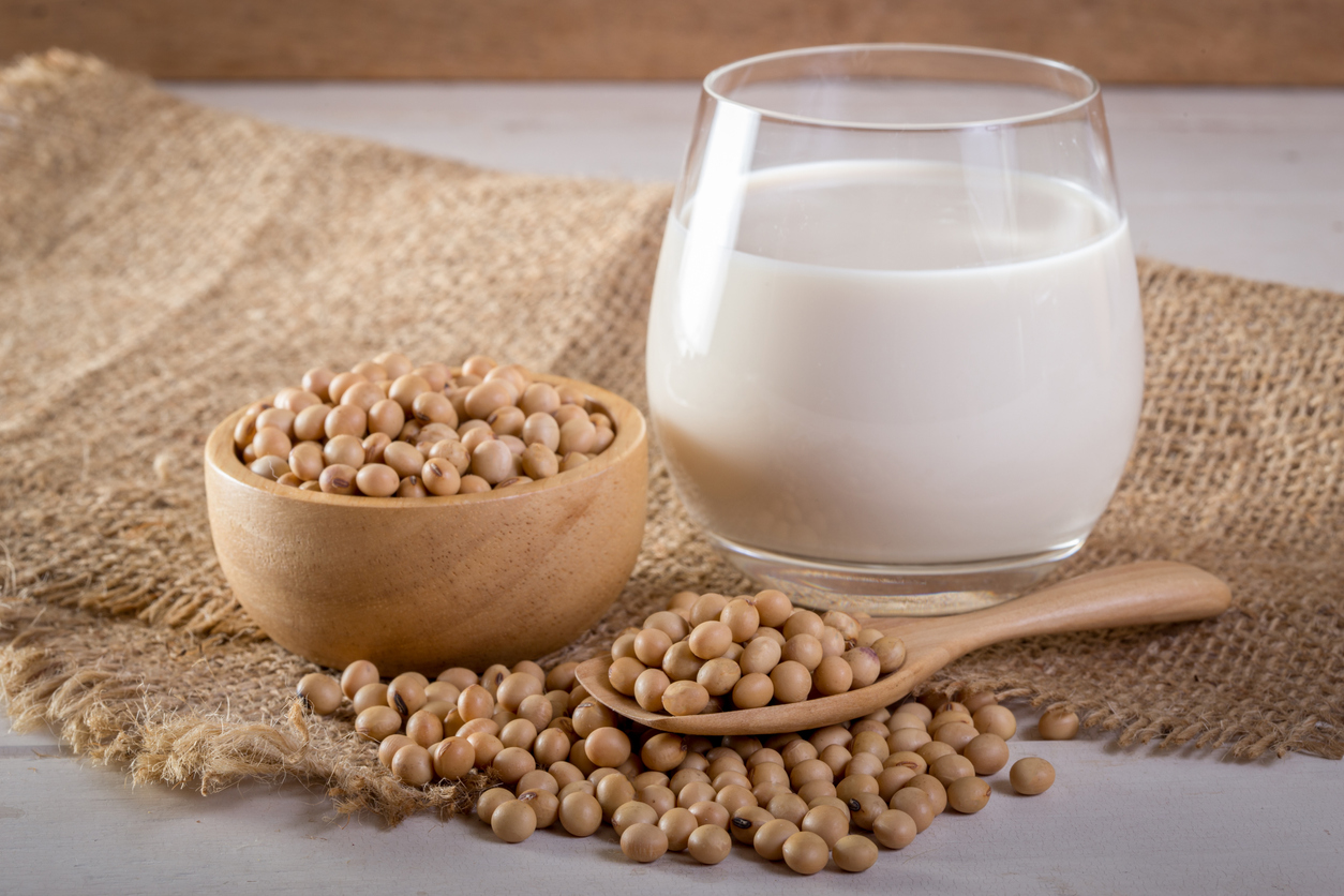 Soybeans and soy milk