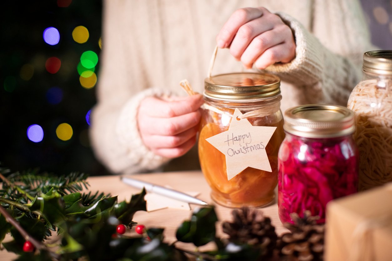 6 Fantastic (and Easy!) Edible Christmas Gifts for Neighbors - Everyday  Reading