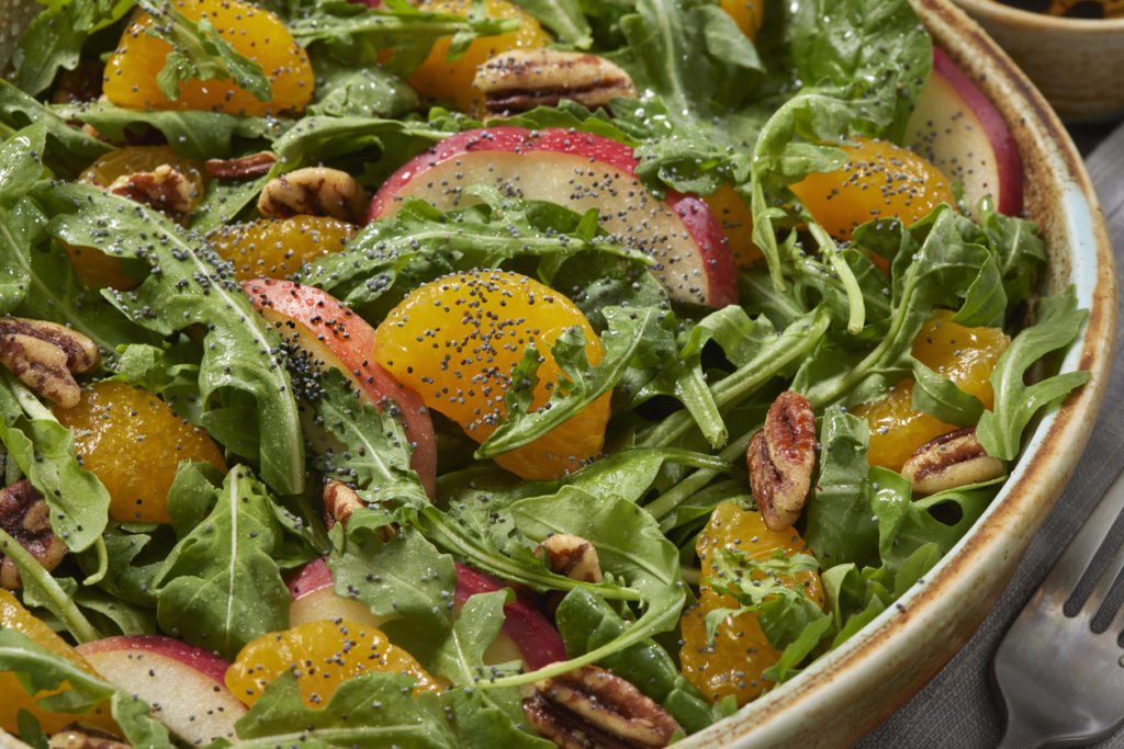 Arugula salad recipe with mandarin oranges and poppy seeds