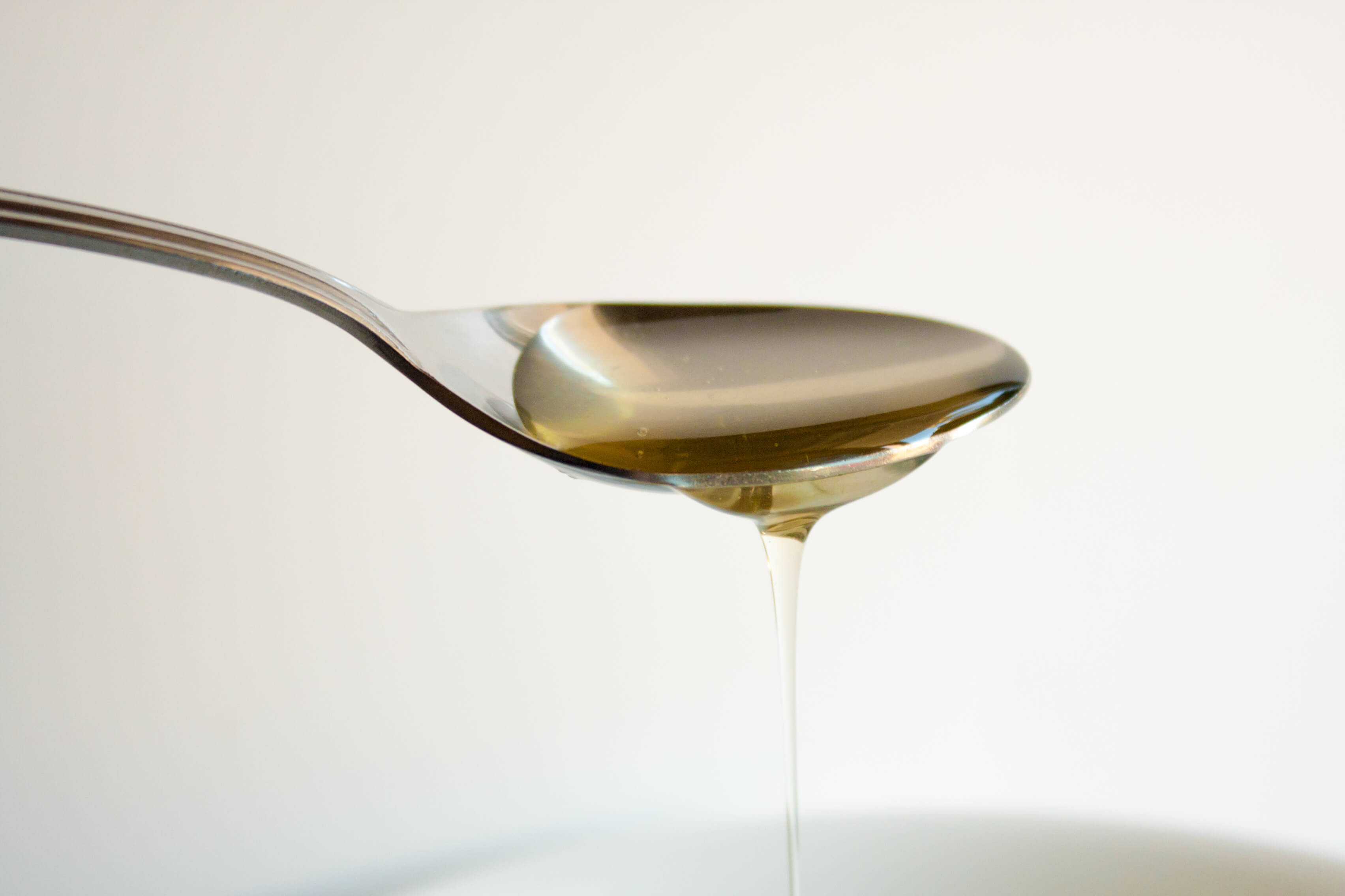 Agave nectar in a spoon