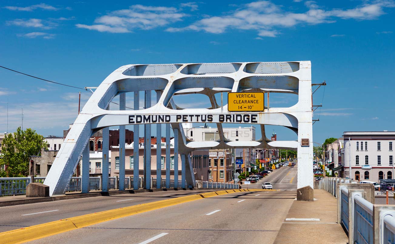 edmund pettus bridge in selma, alabama