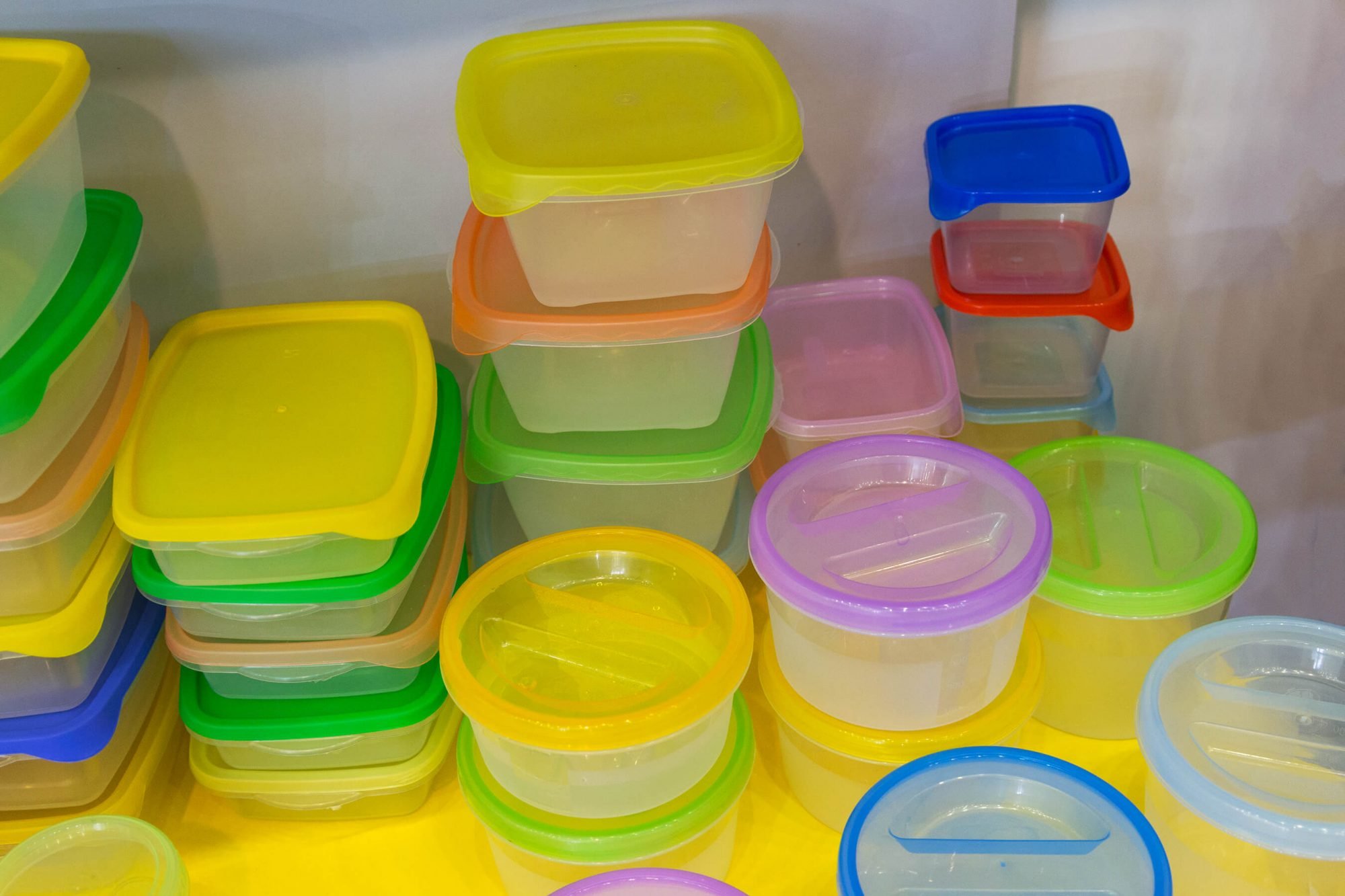 food-storage-containers-5-safe-plastic-free-alternatives