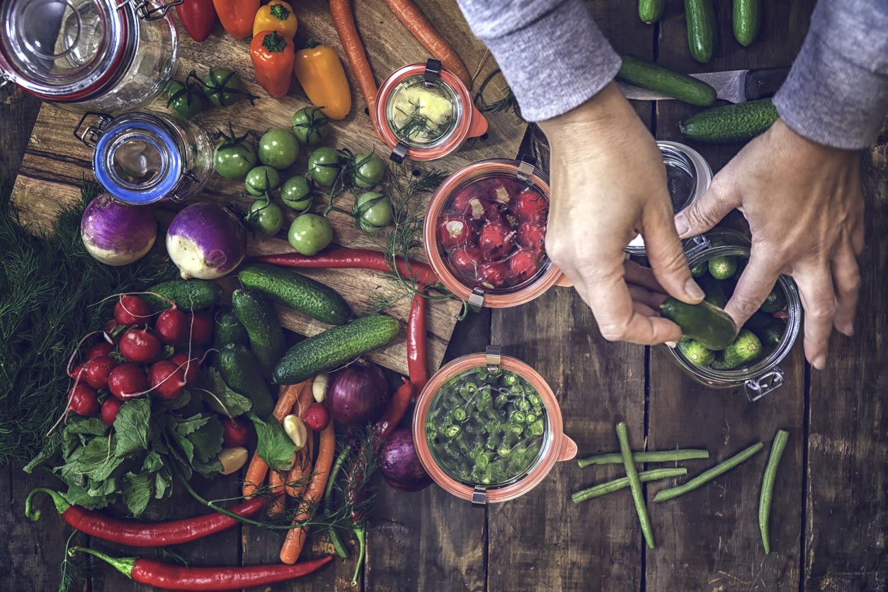 marinating vegetables in jars