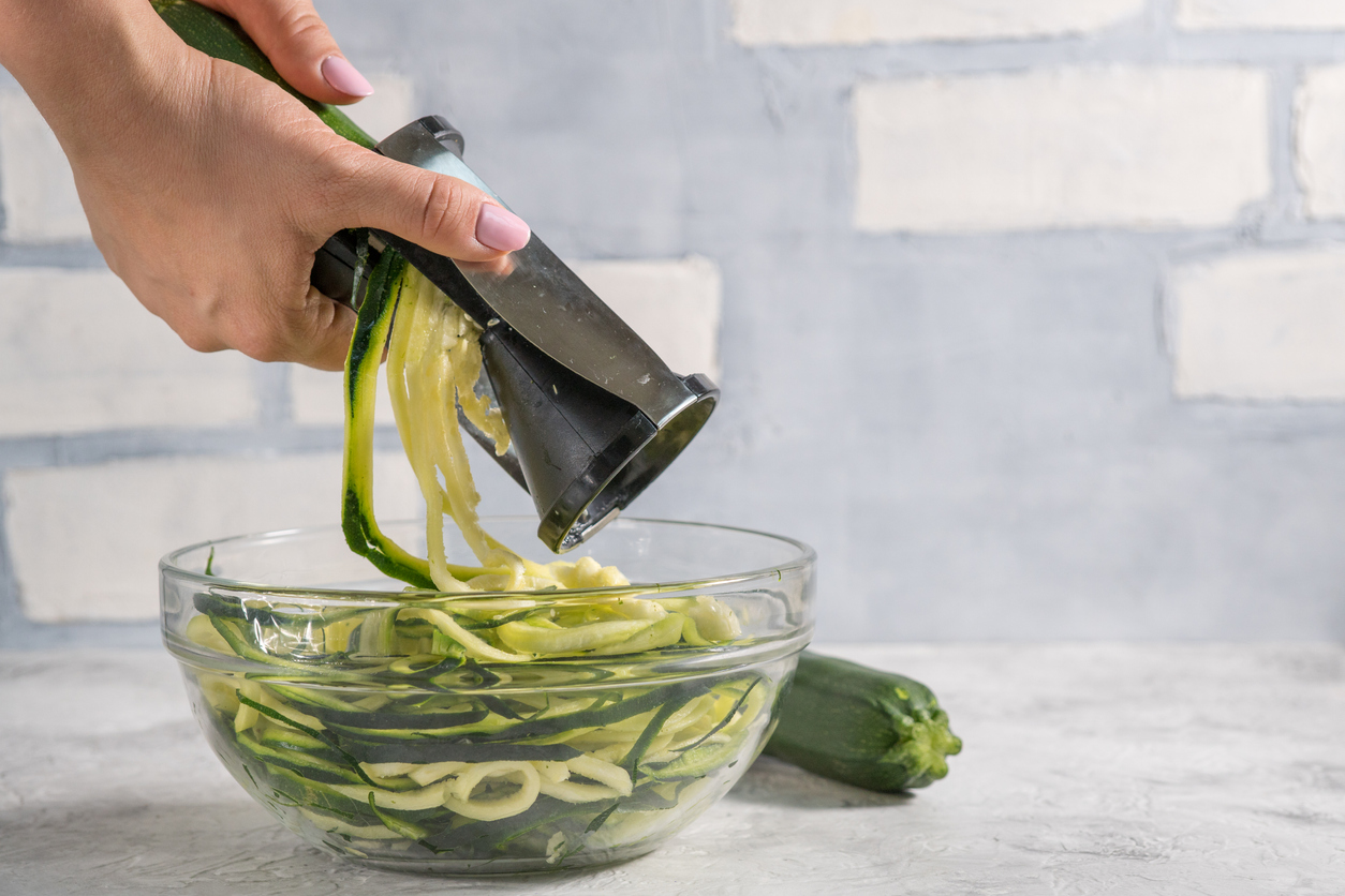 Making zoodles with spiralizer