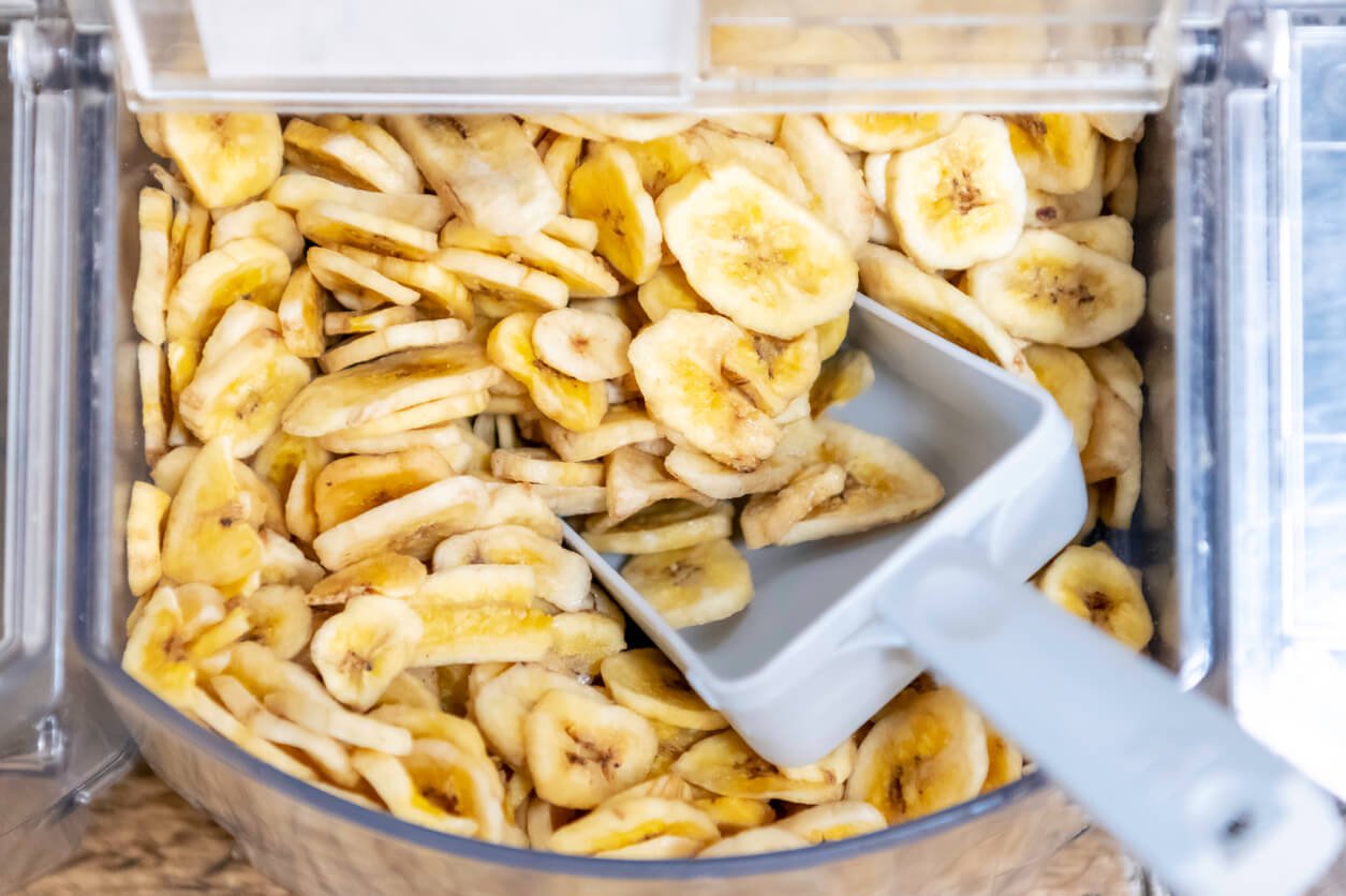 organic dried sliced banana