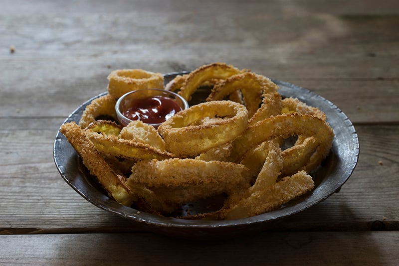 onion rings in bowl