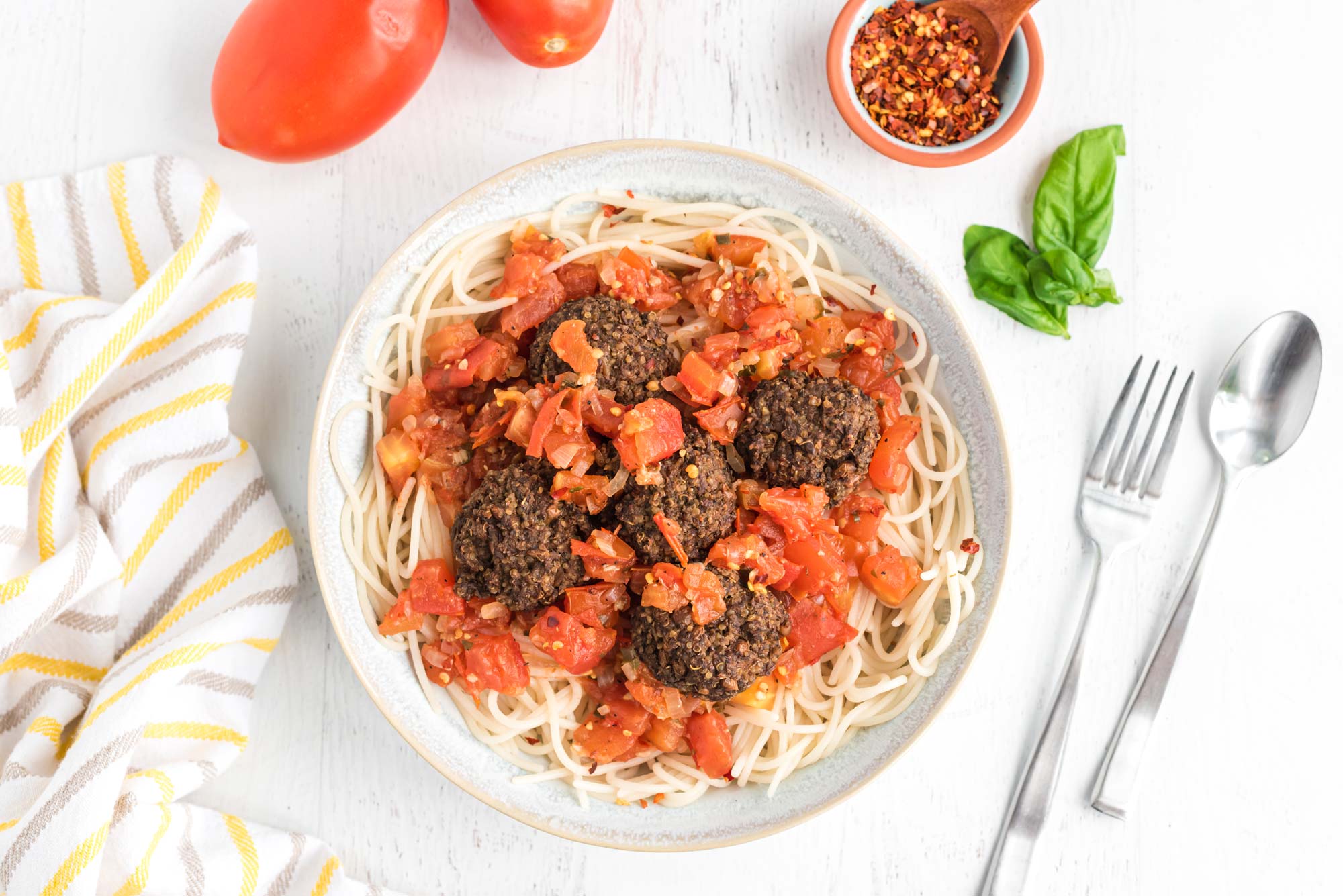 quinoa spaghetti with basic red sauce