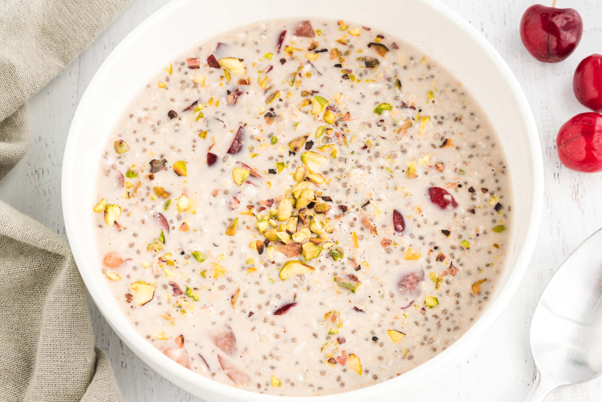 toasted pistachio and cherry overnight oats